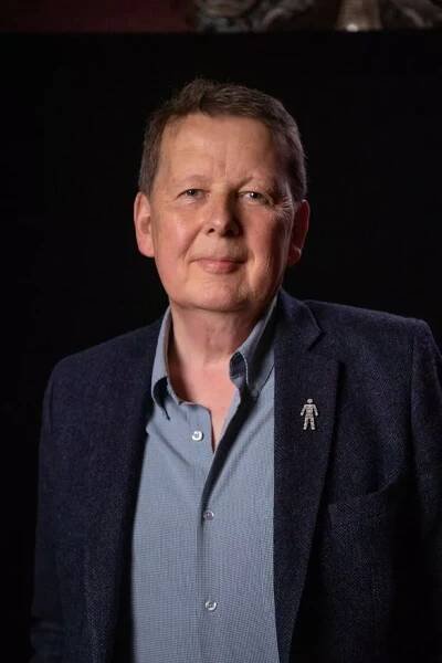BBC Breakfast host Bill Turnbull dies from prostate cancer age 66 as family pay tribute