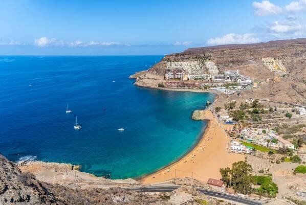 Krajina s pláží Playa de Tauro na Gran Canaria, Španělsko — Stock obrázek