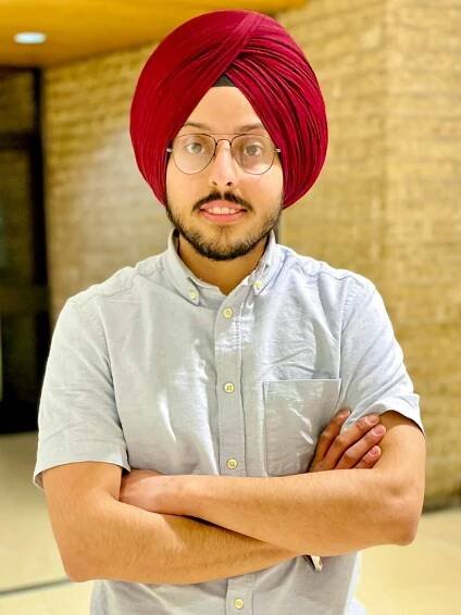 Who is URSU? Harveer Singh (he/him) VP Operations and Finance