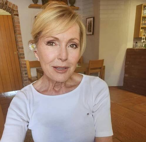 Helena Vondráčková znovu odhalila svou postavu: Ukázala se v průhledných šatech - Zivot