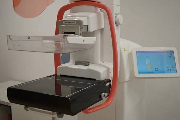 Ženy mohou opět využít slevu 200 korun na preventivní vyšetření prsů