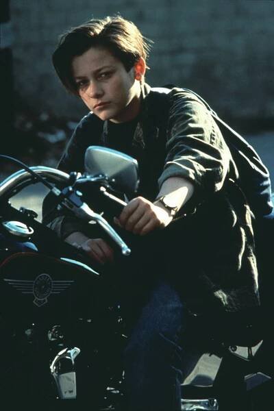 Edward Furlong, který ztvárnil mladého Johna Connora, naopak ostrouhal. Odnesl si jen třicet tisíc dolarů.
