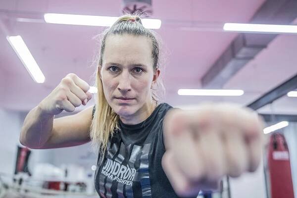 Trénink MMA zápasnice Martiny Jindrové | PrahaIN