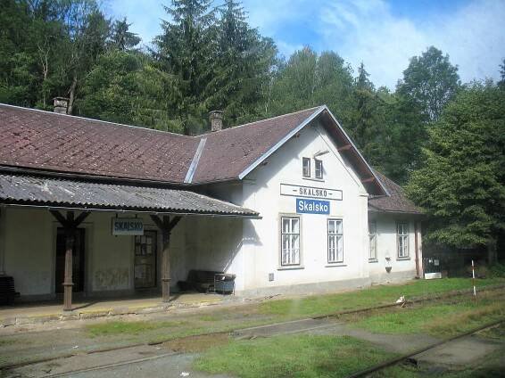 Železniční stanice Skalsko