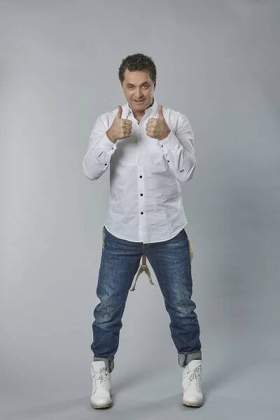 Vilhelmovou zalili silikonem a sádrou! | topvip.cz