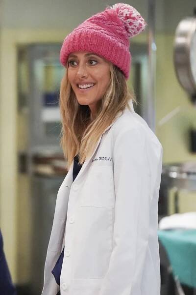 Chirurgové - Žhavější než peklo - Z filmu - Kim Raver