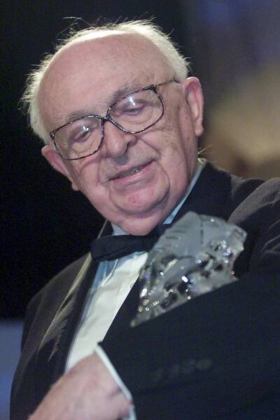 Otakar Vávra: *28.2.1911 – †15.9.2011, český filmový režisér, scenárista a pedagog