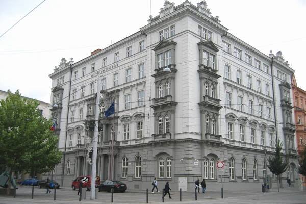 Výsledek přímé volby prezidenta platí. NSS odmítl všechny stížnosti