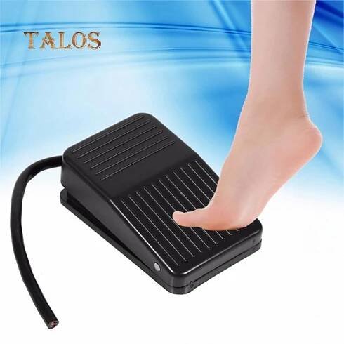 TOOLSTORE 220V elektrický pedál pro zapnutí/vypnutí univerzálního šicího stroje Plastový nožní spínač
