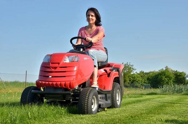 Travní traktor VARI RL 84 H