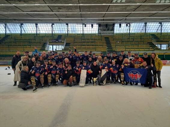/OBRAZEM/ Strakoničtí odchovanci pomohli juniorce Motoru do hokejové extraligy