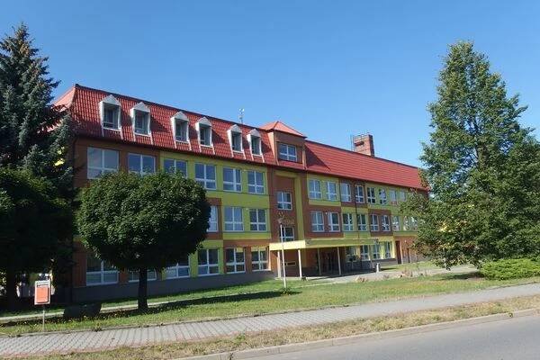 ZUŠ Alfréda Radoka, Lešná foto 1