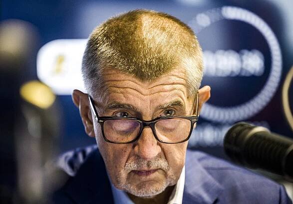 Volte Ficovu stranu, doporučil Slovákům Babiš. Liberály označil za šílence