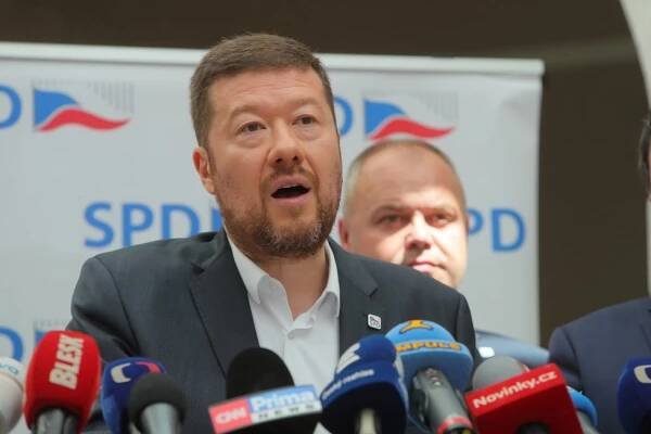 Okamurův syn se ženil v Rakousku: Samurajská svatba na zámku! Pozvali Lamboru i Křenkovou...