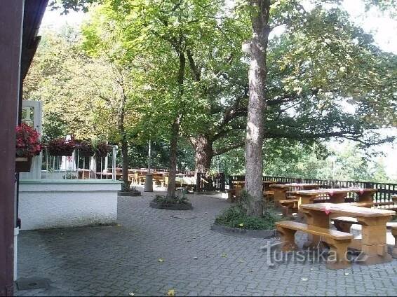 Restaurace Jelení skok s vyhlídkovou terasou