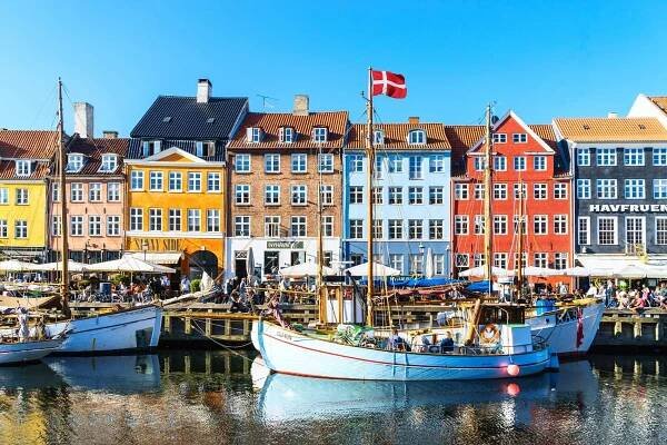 kodaň nyhavn panorama město davy těší sluneční restaurace bary dánsko - kodaň - stock snímky, obrázky a fotky