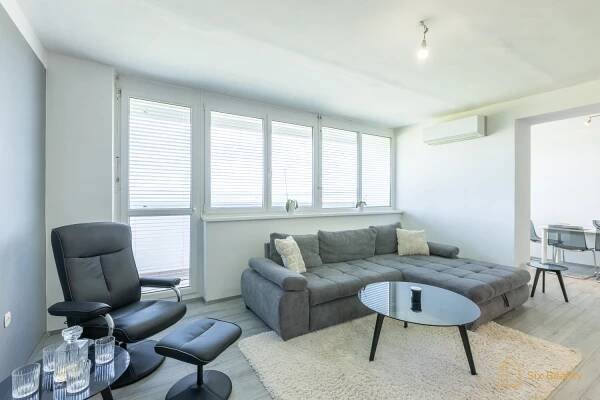 Prodej bytu 3+1, 80,5 m², V Sadě, Vlašim - Six Reality s.r.o