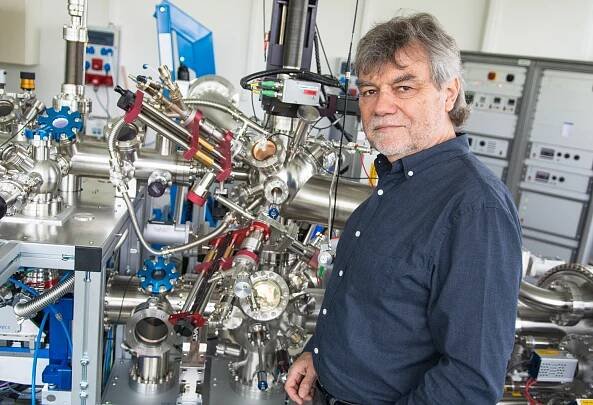 prof. Matolín: Vodík - palivo pro udržitelnou energetiku [Fyz. čtvrtek – online]