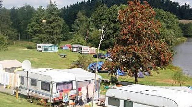 Autokemp Valcha nabízí sport i koupání