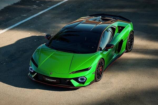 Lamborghini Temerario says farewell V10, hello twin-turbo V8 PHEV | CarExpert