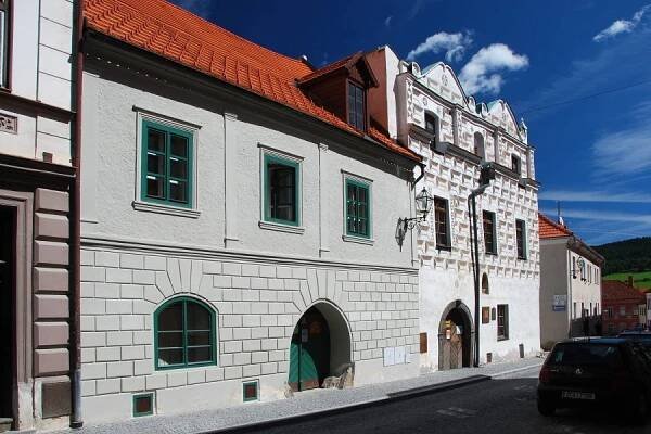 Prachatice našly zhotovitele nové knihovny. Hotová bude v roce 2026 a stát bude téměř 200 milionů korun