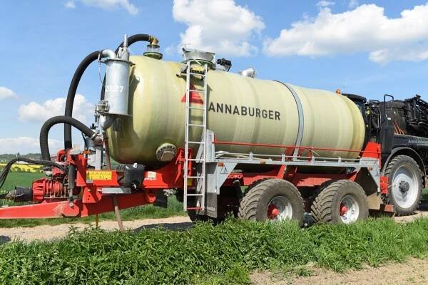 Cisternu Annaburger HTS 20K.27 lze použít také u postřikovače | CRS Marketing, s.r.o.