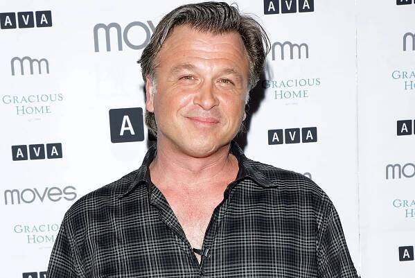 “Contractor to the Stars” Stephen Fanuka witnessed the event.
