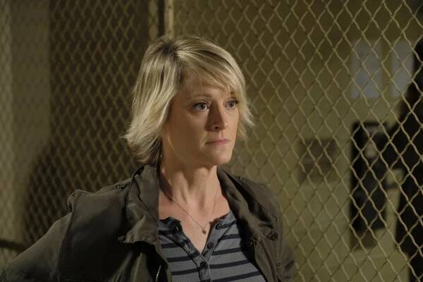 Fosterovi - Jizvy - Z filmu - Teri Polo