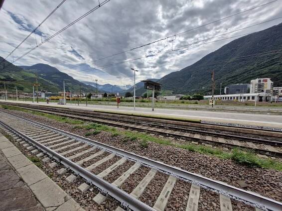 Putování zemí, kde rychlost 250 km/h není nic zvláštního: Dieselem do Alp, rychlovlakem do Milána - Zdopravy.cz