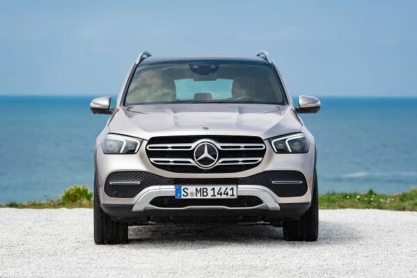 Mercedes-Benz GLE: Podrobné specifikace vozidel & Interaktivní nástroj pro srovnání