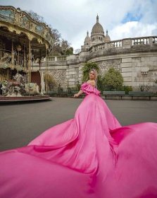 Flying Dress Photoshoot in Montmartre, Paris - By Limitlesssecrets