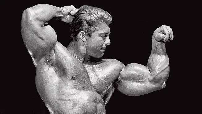 Zapomenutý trik staré školy: Scottova lavice vám roztrhne bicepsy