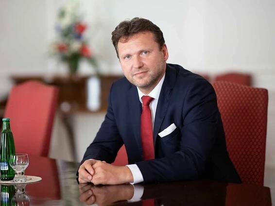 Radek Vondráček (ANO) 47 let, Kroměříž, dosavadní předseda Poslanecké sněmovny Parlamentu České republiky
