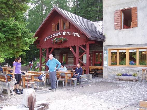 Soubor:Rifugio Casinei.JPG