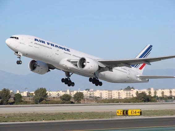 Boeing 777 200ER F GSPQ Air France departure RWY 25L LAX