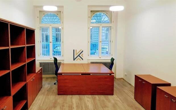 Pronájem kancelář - Tyršova, Praha, 23 m2