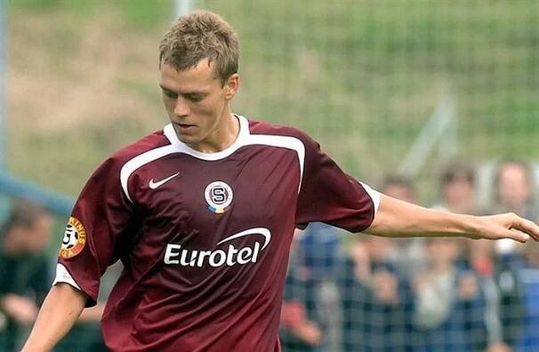 Český fotbal postihla další ztráta. Na život si sáhl bývalý bek Sparty Pergl