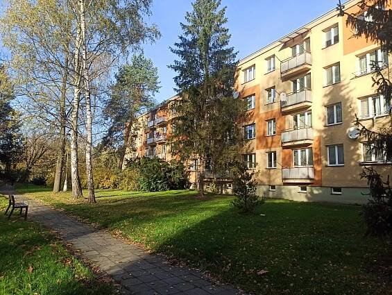 Prodej, byt 2+kk, 44 m2, Český Těšín - 1.590.000,-Kč. Nabízíme ke koupi byt s dispozičním řešením 2+kk s balkónem a výměrou