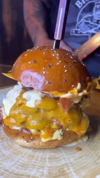 Chicago Chomutov! #burger #hamburger #cheeseburger #burgerlovers #meat #meatlover