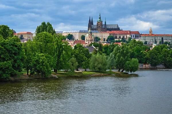 Parky Praha: Objevte nejhezčí pražské parky | Slevomat.cz