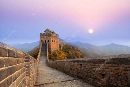 Velká čínská zeď při východu slunce — Stock Fotografie © chungking #7934323