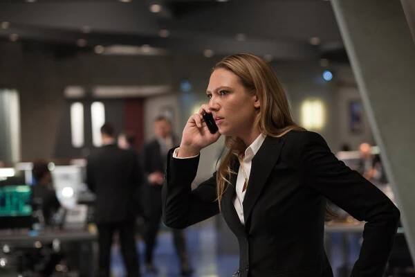 Hranice nemožného - Obnovení - Z filmu - Anna Torv