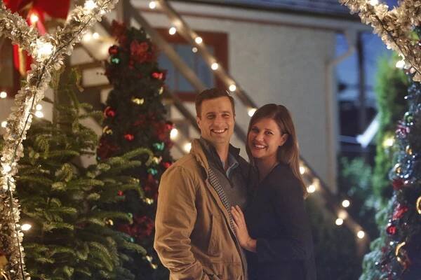 'Tis the Season for Love - Z filmu - Brendan Penny, Sarah Lancaster