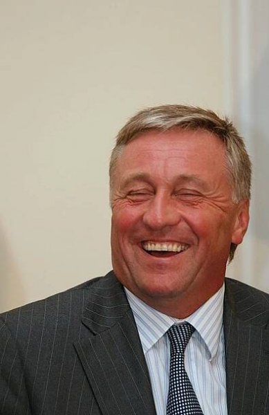 ČT: Firma premiérova exporadce dluží desítky milionů