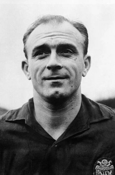 Real Madrid Player Alfredo Di Stéfano Wallpaper