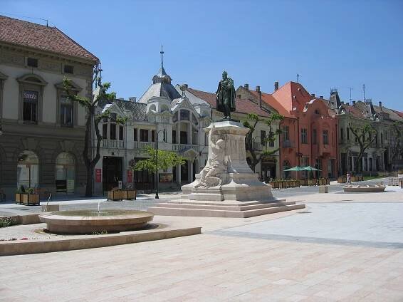 Soubor:János Garay Statue, Garay Square, Szekszárd.jpg – Wikipedie