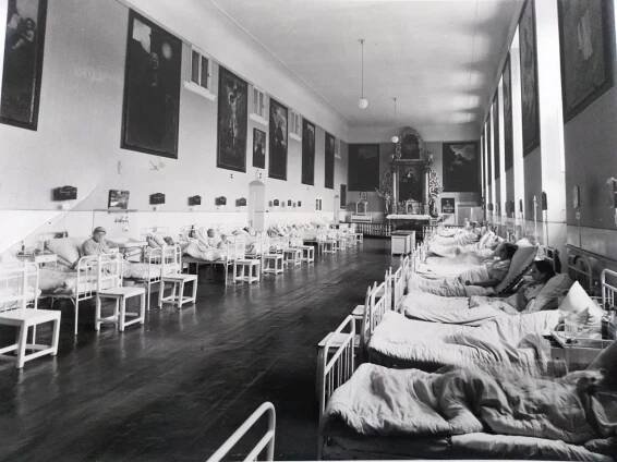 8/source/orig/7522_Nemocniční_sál_sv__Alžběty,_před_1950.jpg