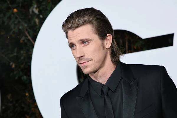 Who Is Garrett Hedlund Dating? | PS Celebrity