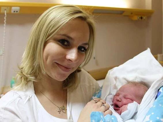 Lukáš Kraus se narodil v ústecké porodnici 17.12.2015 (11.40) Michaele Krausové. Měřil 50 cm, vážil 3,77 kg.