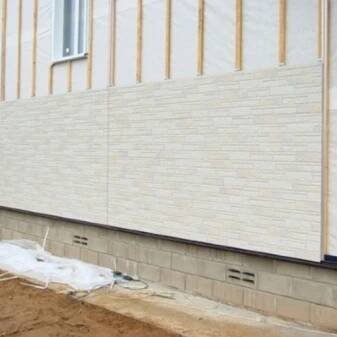 Fasádní panely (112 fotografií): stěnové a obkladové prvky pro venkovní výzdobu fasády domu, montáž